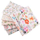 CraftsFabrics Lot de 7 carrés prédécoupés à imprimé floral blanc 100 % sergé de coton pour matelassage, loisirs créatifs et projets de bricolage